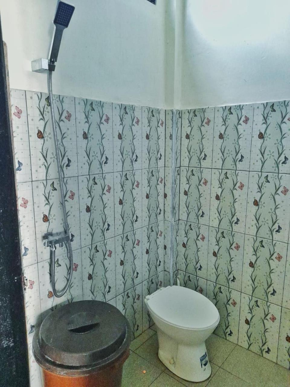 Baronda Guest House Sorong Dış mekan fotoğraf