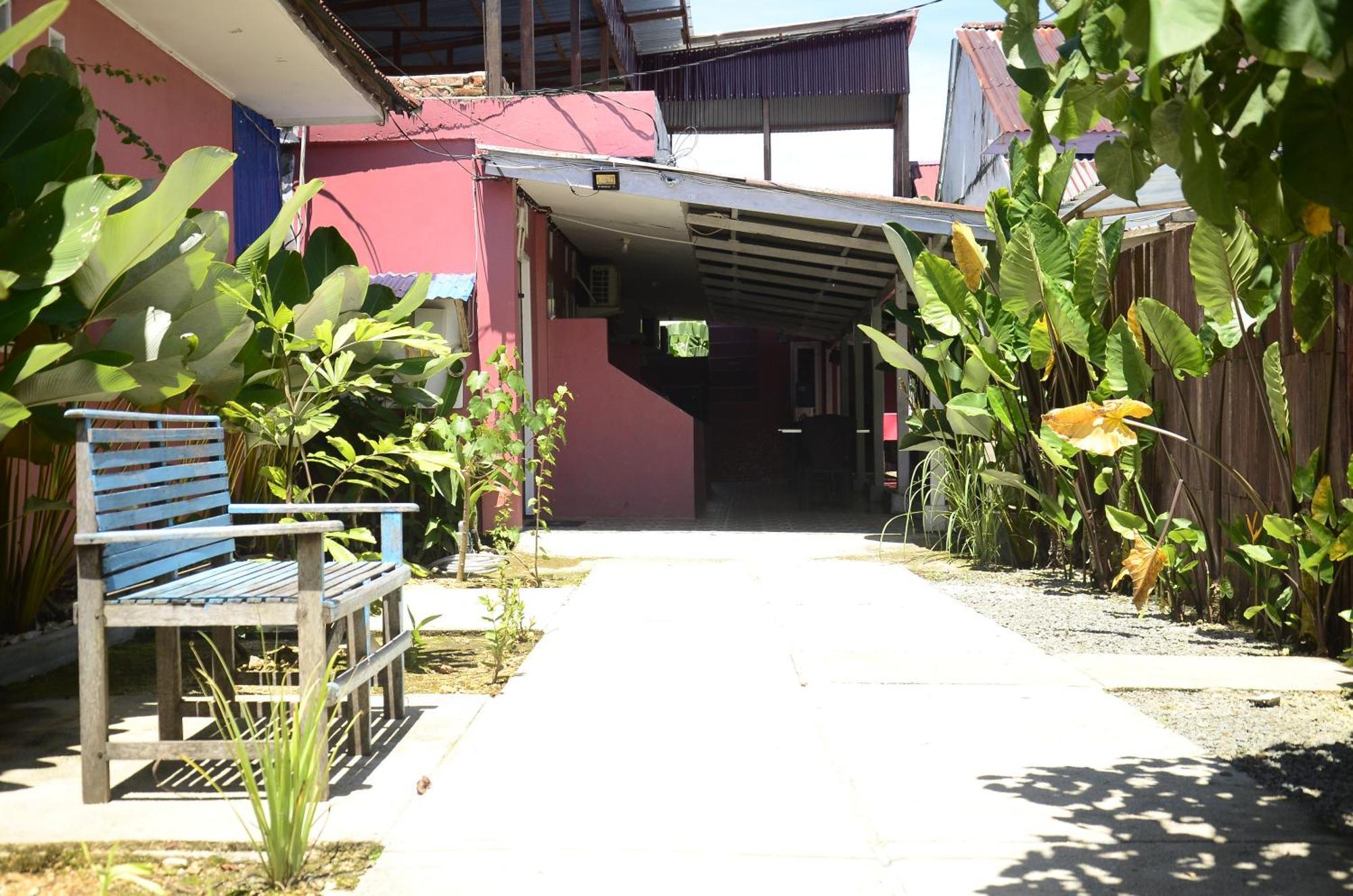 Baronda Guest House Sorong Dış mekan fotoğraf