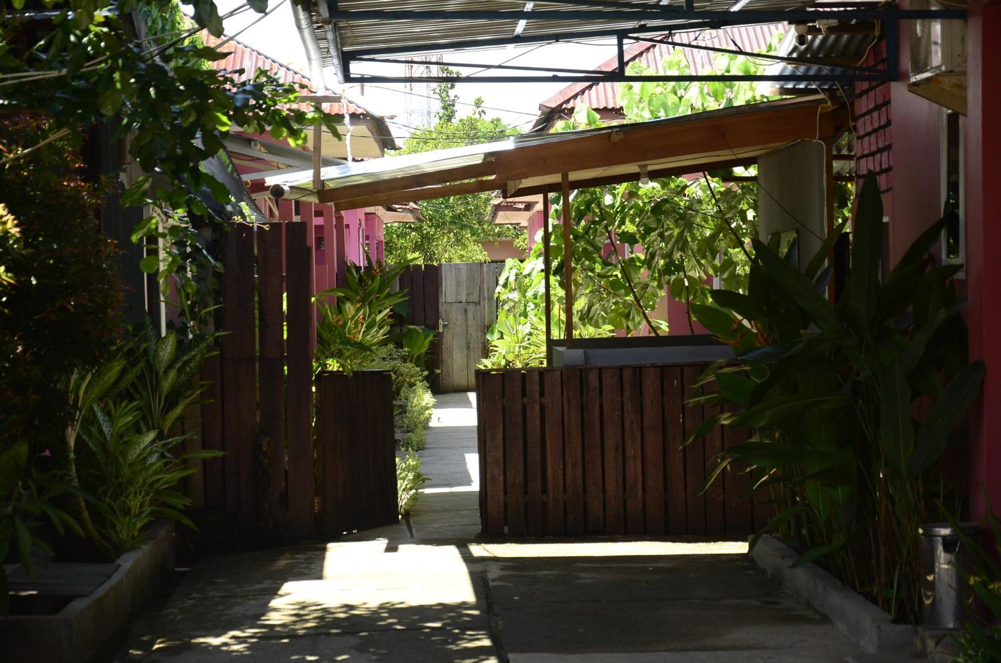 Baronda Guest House Sorong Dış mekan fotoğraf